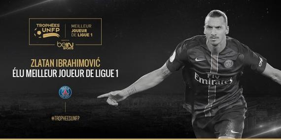 女子在冰面上奔跑拍照，突然冰面破裂女子坠入湖中！（女子冰面拍照奔跑突遇冰裂，坠入湖中）