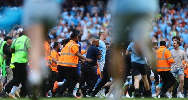 每体：曼联有意巴萨中场费尔明，准备报价超7000万欧