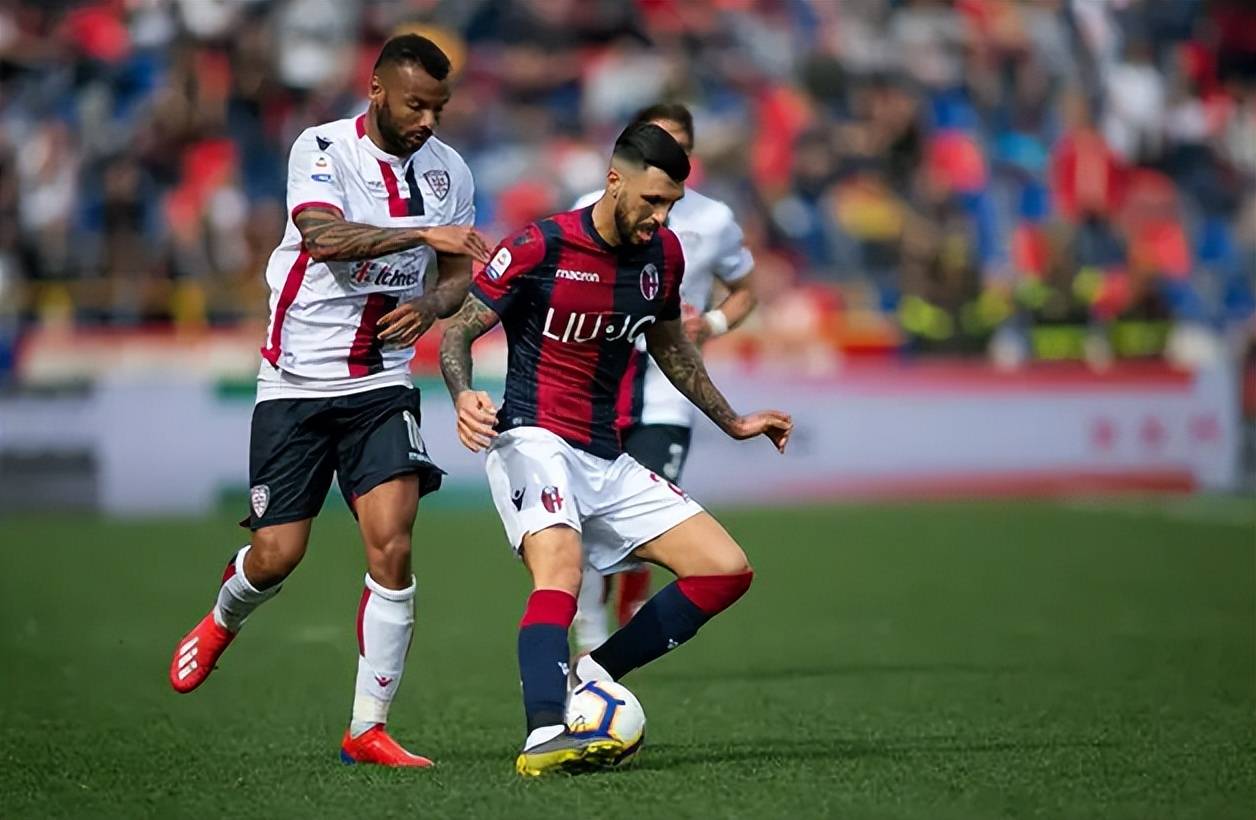 德甲半场：努萨禁区内倒地未判，门兴0-0莱比锡