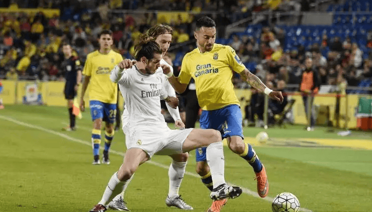 费内巴切门将利瓦科维奇自租借加盟赫罗纳以来，还没...（租借加盟赫罗纳后，费内巴切门将利瓦科维奇至今仍未...）