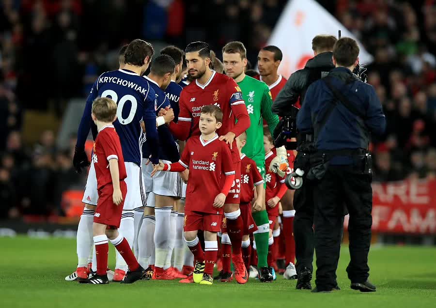 英超战报：伊萨克破门，罗梅罗、西蒙斯染红，9人热刺1-2利物浦（英超简讯：伊萨克建功，罗梅罗、西蒙斯被罚下，9人热刺1-2不敌利物浦）