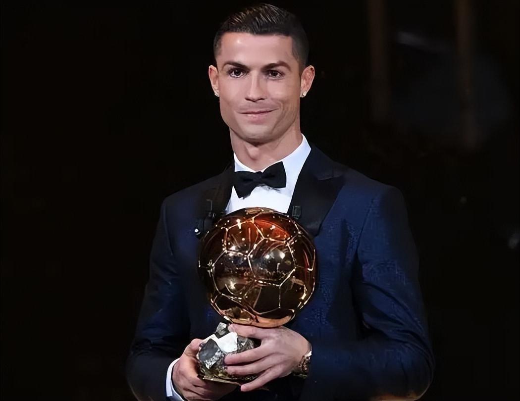 新赛季英超前瞻：红军卫冕难 阿森纳剑指破咒（英超新季前瞻：利物浦卫冕艰难，阿森纳誓破魔咒）