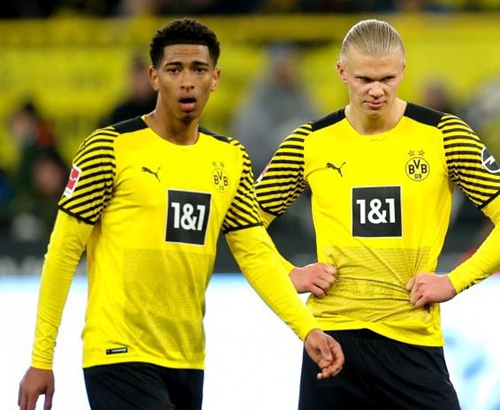 热议中超争冠：争冠悬念基本不在；申花没朋友拿不了冠军（中超冠军之争趋明朗：申花势孤难登顶）