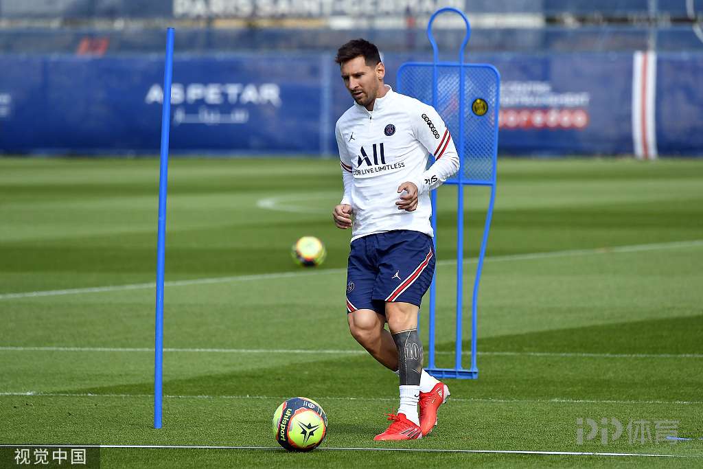 全市场：热刺关注阿贾克斯新星戈茨，被称“新阿扎尔”难挖角（热刺盯上阿贾克斯新星戈茨，被誉为“新阿扎尔”，挖角难度不小）